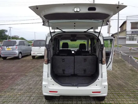 Suzuki Spacia Custom