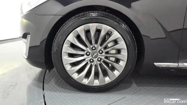 Genesis G90 (EQ900)