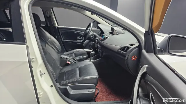 Renault SM3
