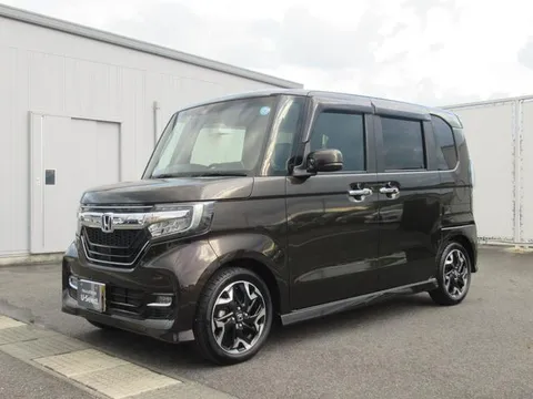 Honda N-BOX Custom