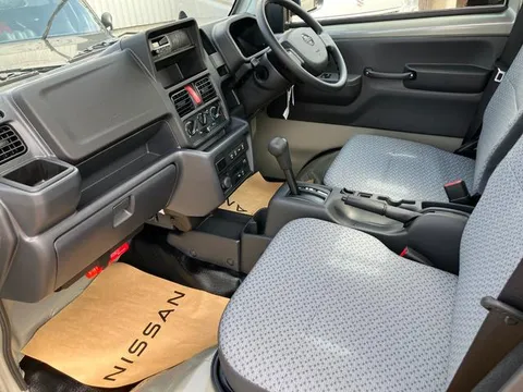 Nissan Clipper Truck