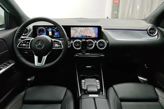 Mercedes-Benz Mercedes-Benz GLA