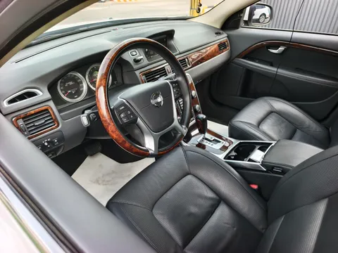 Volvo S80L