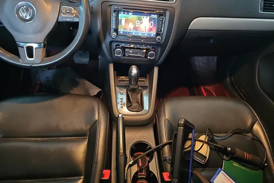 Volkswagen Sagitar