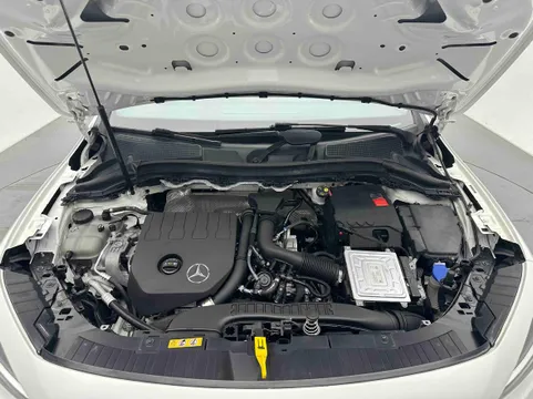 Mercedes-Benz Mercedes-Benz GLA