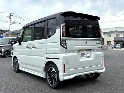 Suzuki Spacia Custom
