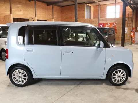 Toyota Pixis Space