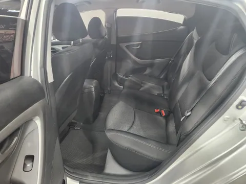 Hyundai Elantra (Avante)