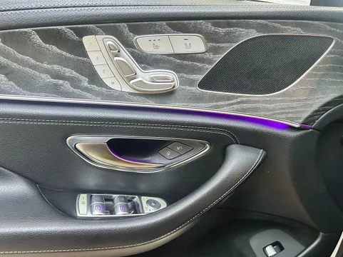 Mercedes-Benz Mercedes-Benz CLS