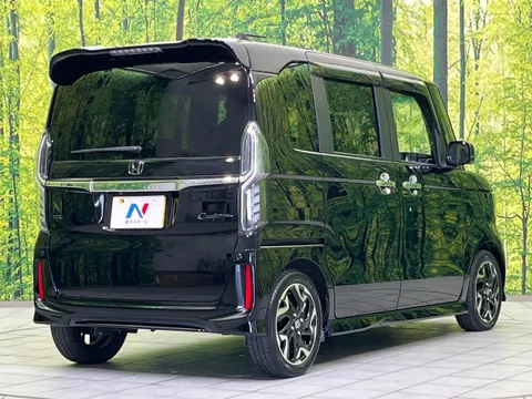 Honda N-BOX Custom
