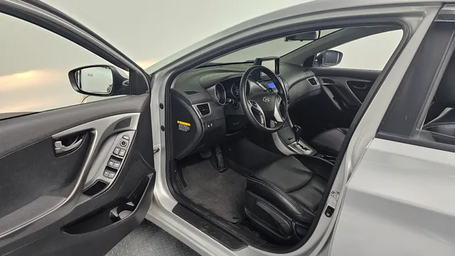 Hyundai Elantra (Avante)