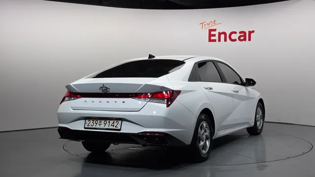 Hyundai Elantra (Avante)