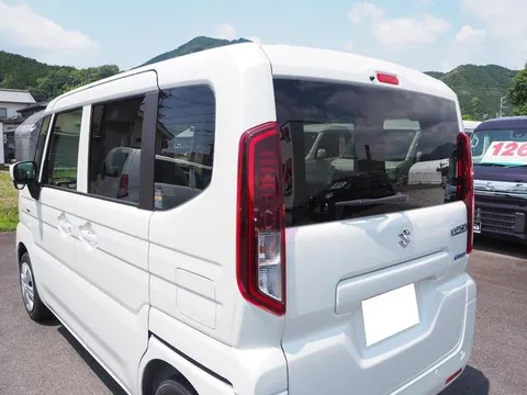 Suzuki Spacia