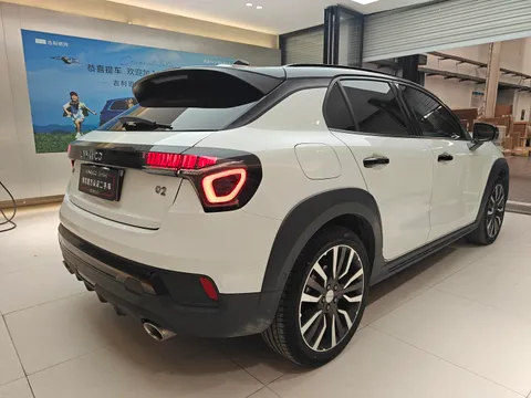 Lynk & Co Lynk & Co 02