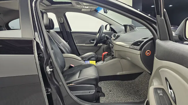 Renault SM3