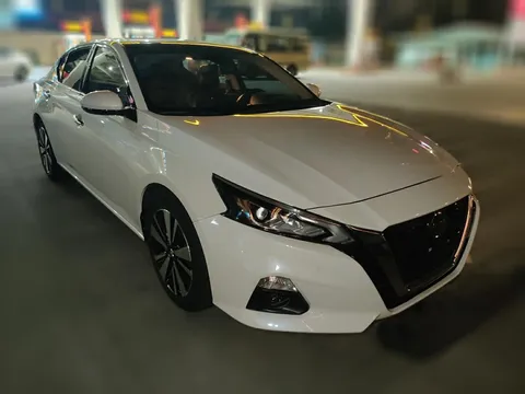 Nissan Teana