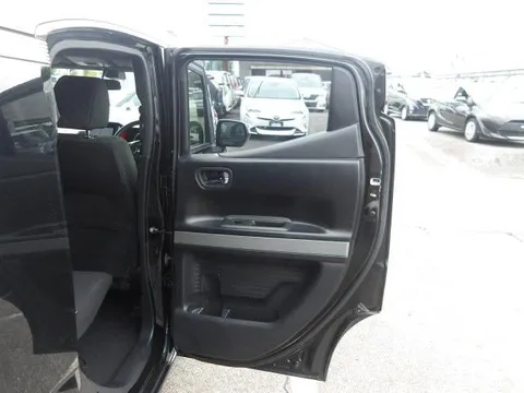 Honda N-BOX Slash