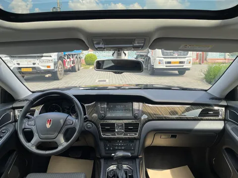 Hongqi H7