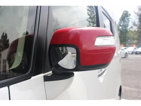 Honda N-BOX Slash