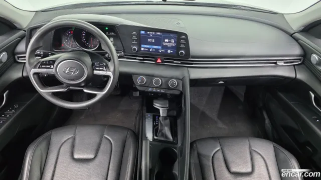 Hyundai Elantra (Avante)