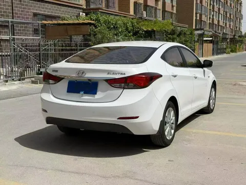 Hyundai Elantra (Avante)