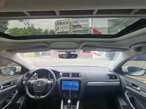 Volkswagen Sagitar
