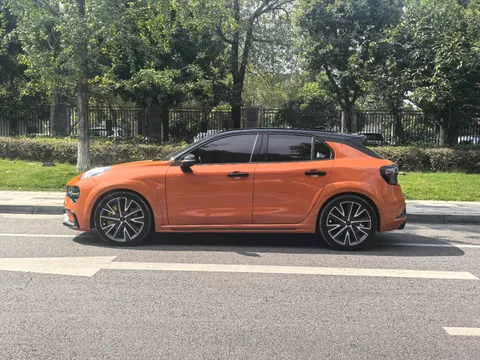 Lynk & Co 02