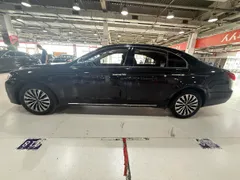 Hongqi H7