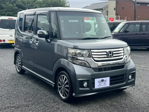 Honda N-BOX Custom