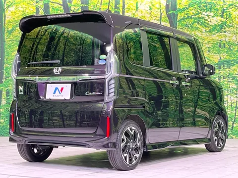 Honda N-BOX Custom