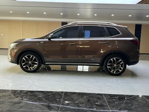 Roewe RX5