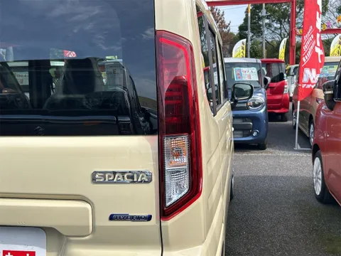 Suzuki Spacia