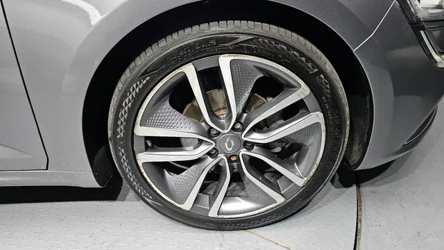 Renault Talisman (SM6)