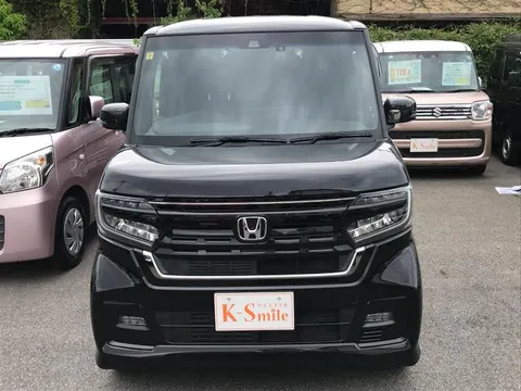 Honda N-BOX Custom