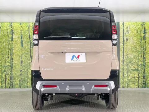 Mitsubishi Delica Mini