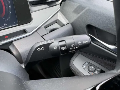 Nissan Note Aura