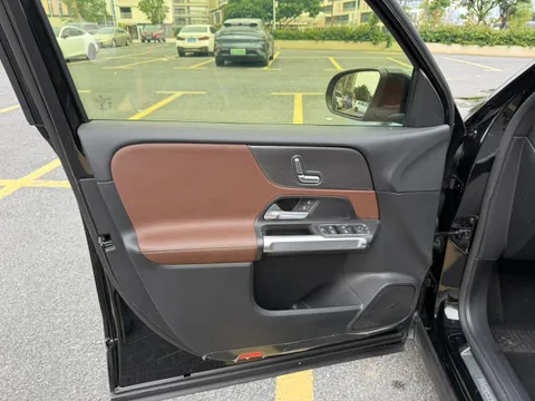 Mercedes-Benz Mercedes-Benz GLB