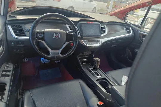Honda Jade