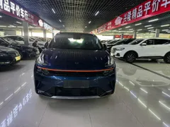Lynk & Co 06