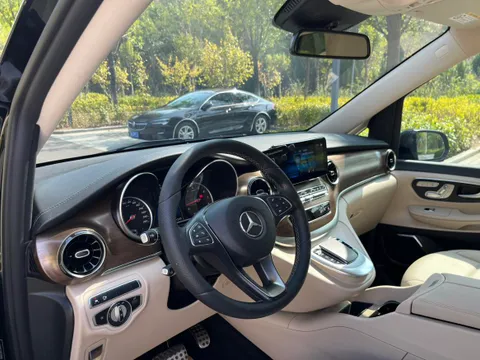 Mercedes-Benz V-Class