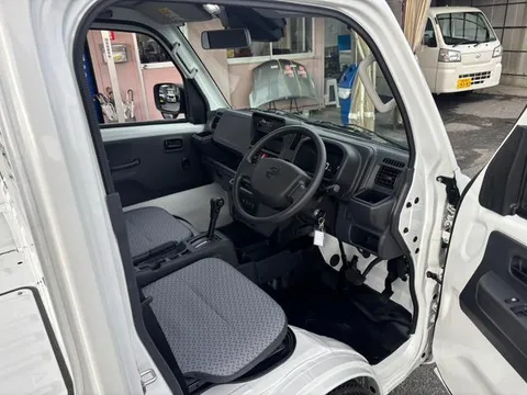 Nissan Clipper Truck