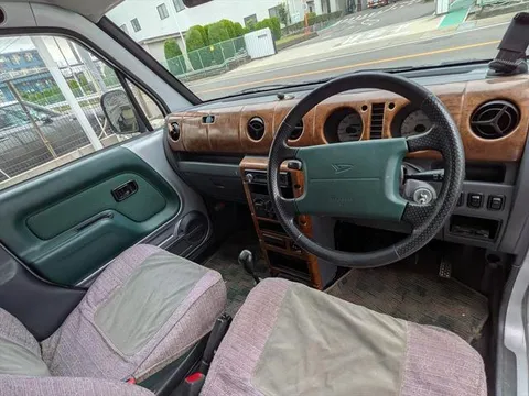 Daihatsu Naked