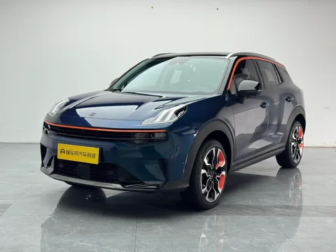 Lynk & Co 06