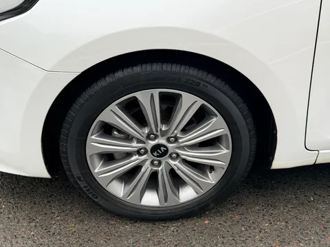 Kia K4