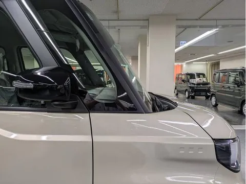 Mitsubishi Delica Mini