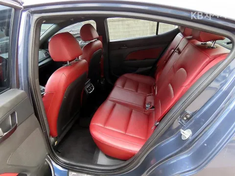Hyundai Elantra (Avante)