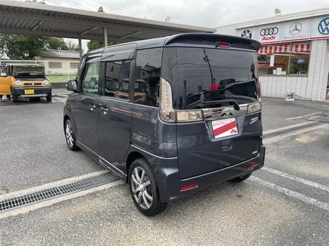 Suzuki Spacia Custom