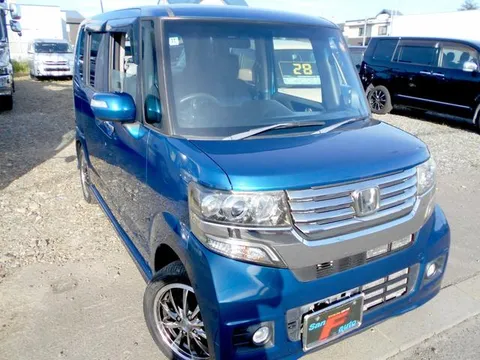 Honda N-BOX Plus Custom