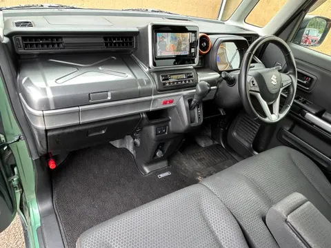 Suzuki Spacia Gear