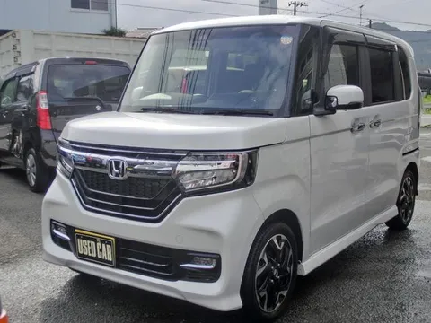 Honda N-BOX Custom